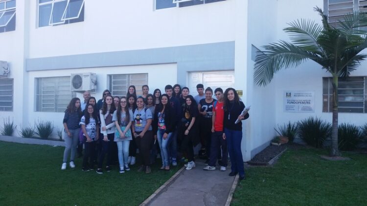 Dália Alimentos e Lorenzon Plásticos compuseram o roteiro realizado pela ONG Parceiros Voluntários