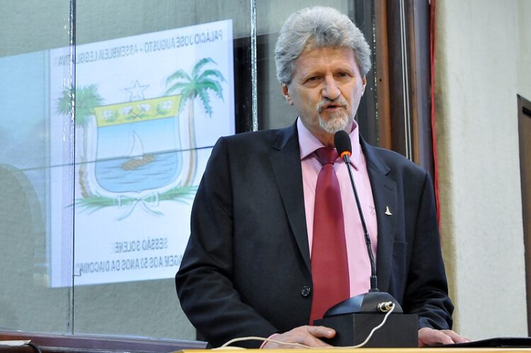 Pastor Dalcido Gaulke recebe título de Cidadão Marquesouzense