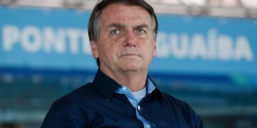 Bolsonaro diz que vai liberar R$ 20 bilhões para compra de vacinas
