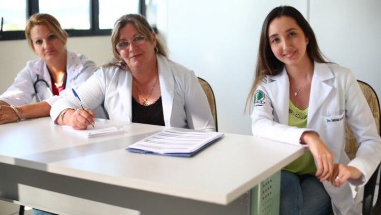 Formados no exterior têm novo prazo para escolher vaga no Mais Médicos