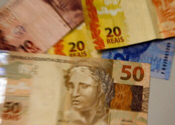 Arrecadação de impostos em janeiro somou R$ 180,221 bilhões