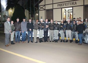 BM recebe viatura e armamento