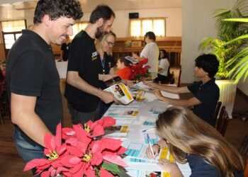 Assistência Social lança revista “Conversando com Adolescentes”