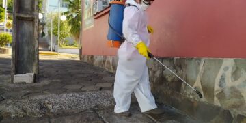 Cruzeiro do Sul inicia sanitização da cidade no combate ao coronavírus
