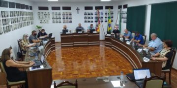 Vereadores aprovam projeto que dobra o número de vagas de monitor escolar