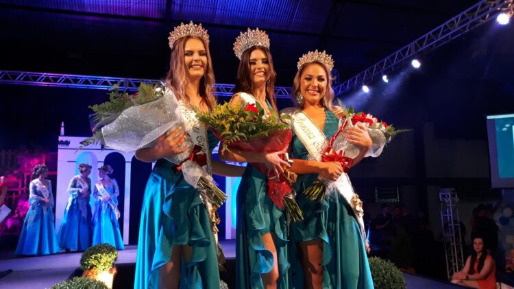 Amanda, Maria Eduarda e Caroline são as soberanas da 7ª ExpoCruzeiro