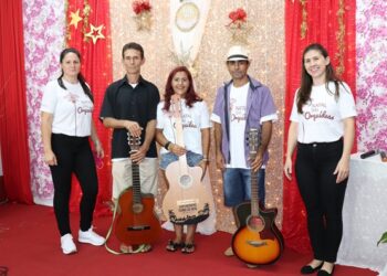 Terno de Reis encerra Natal das Orquídeas