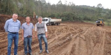 Município auxilia produtor que amplia criação de aves de corte