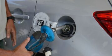 Petrobras anuncia aumento da gasolina e do diesel em refinarias