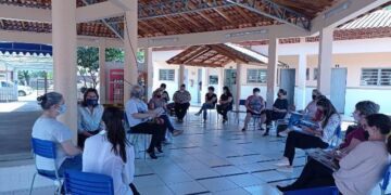 Profissionais da Educação cruzeirense participam de formação