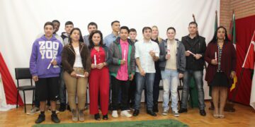 Escola Santo Antônio forma turma na EJA