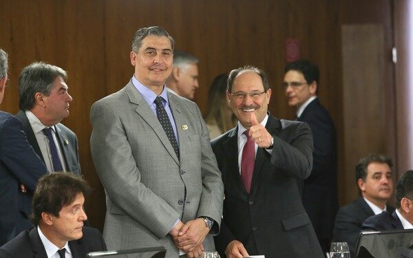 “Cem por cento de carência em 2016 é uma vitória para o Rio Grande do Sul”, diz Sartori