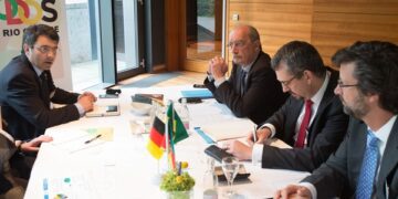 Empresários mostram na Alemanha projeto de produção de gasolina a partir do carvão do RS