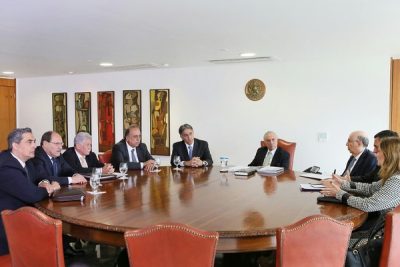 Proposta foi anunciada no Palácio do Planalto para governadores de estados em situação de calamidade financeira (Foto: Luiz Chaves/Palácio Piratini )
