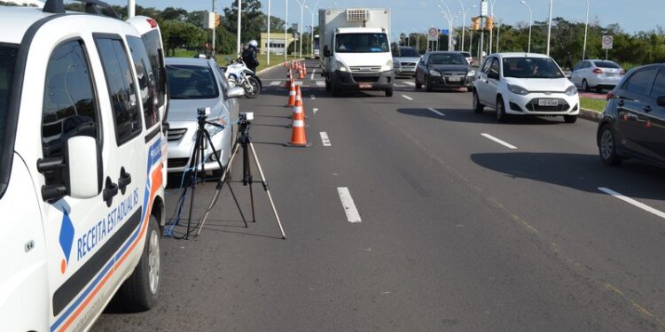 Motoristas que não pagaram IPVA são inscritos em dívida ativa
