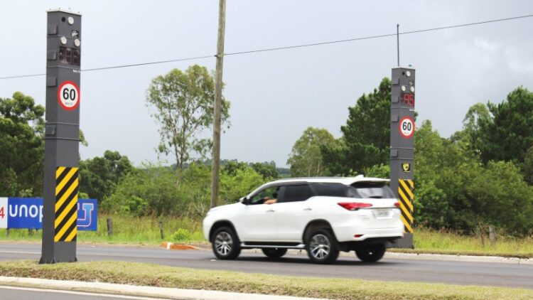 Lombadas eletrônicas serão reativadas nas rodovias estaduais em janeiro