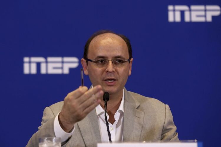 Enem tem 66 eliminados e 29,2% de ausentes no segundo dia de provas