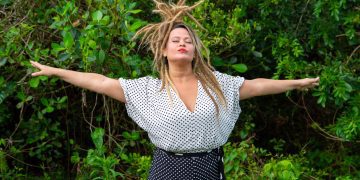 Dia da Mulher será celebrado pelo Núcleo de Cultura da Univates com show de Tati Portella