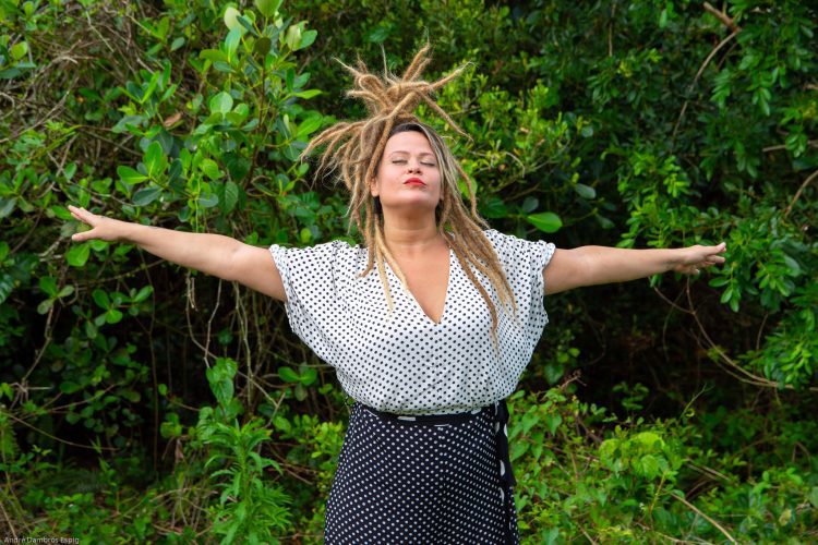 Dia da Mulher será celebrado pelo Núcleo de Cultura da Univates com show de Tati Portella