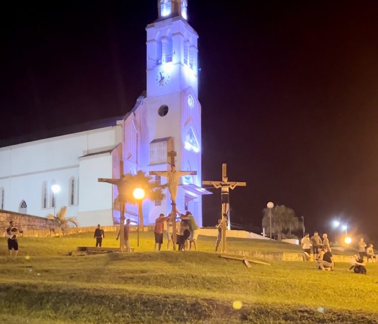 Em Muçum, Paixão de Cristo resgata o engajamento comunitário