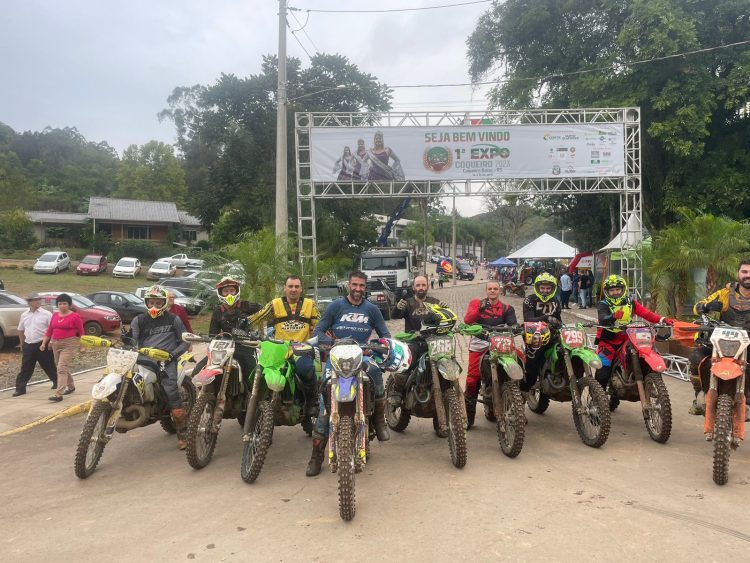 1ª Trilha Beneficente reuniu mais de 150 motos em Coqueiro Baixo