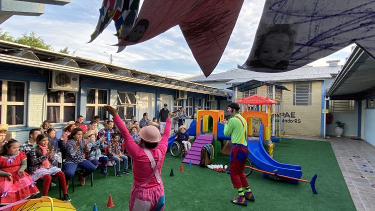 Apae de Encantado sedia ação de contrapartida social da Suinofest