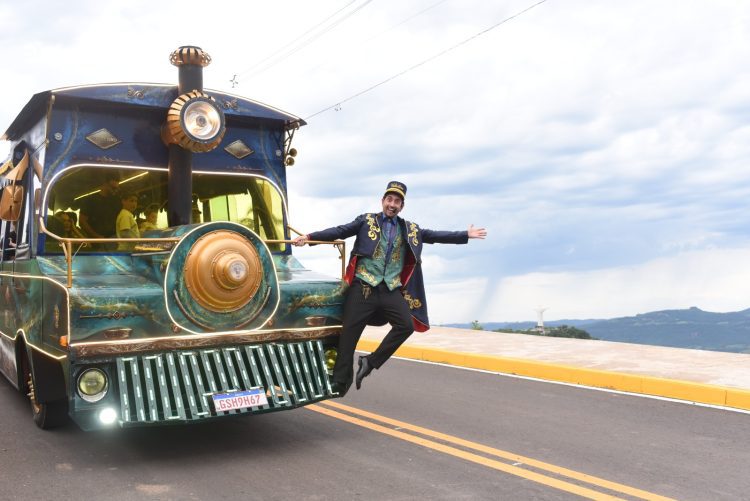 Nova atração no Vale: Trem Valentino realiza passeio-teste por Encantado