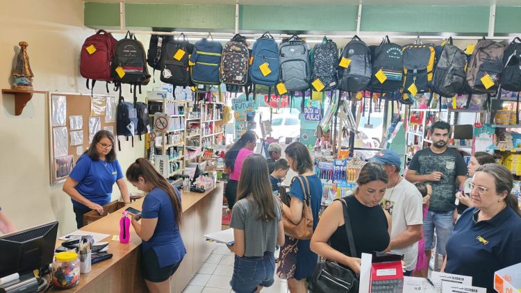 Fim do período de férias e volta às aulas trazem oportunidades e impulsionam comércio