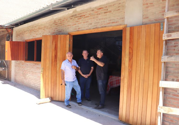 ESTRUTURA – Fandango marcou a reinauguração do CTG, no sábado em Arroio do Meio