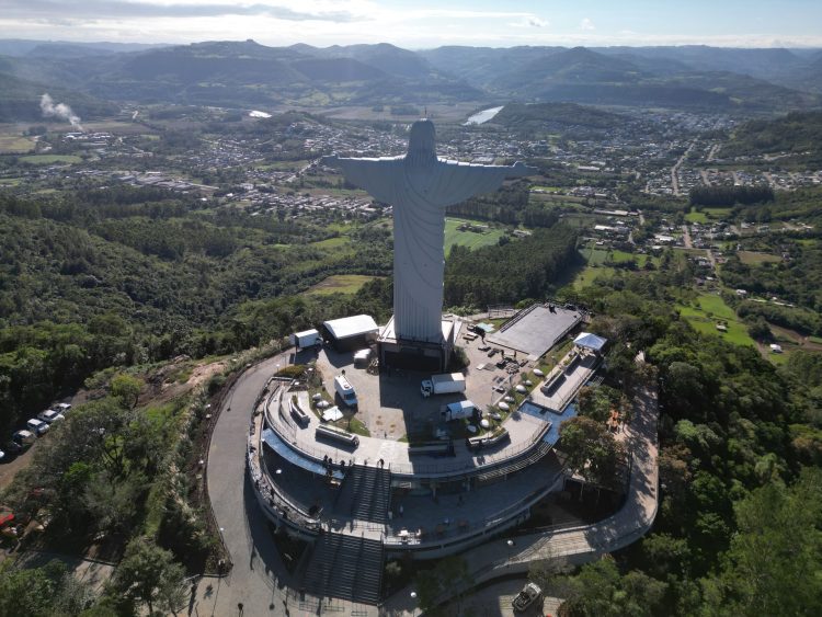 O futuro do Cristo Protetor e do turismo regional