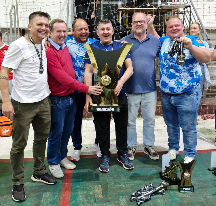 ESPORTE – Campeonato Municipal de Futsal consagra campeões no Salão Paroquial