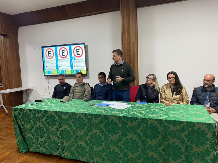 Encantado apresenta Projeto de Lei para retomada do Estacionamento Rotativo.