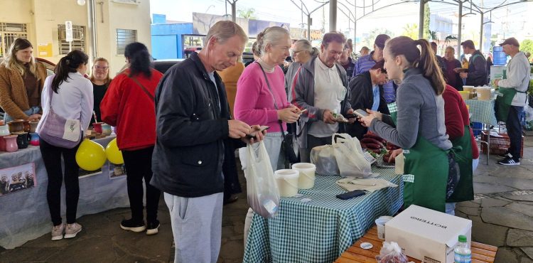 SÁBADO DE COMEMORAÇÃO – Feira do Produtor celebra 15 anos e reforça a ligação entre quem produz e quem consome