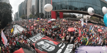 Em todo país, milhares protestam contra anistia e PEC da Blindagem