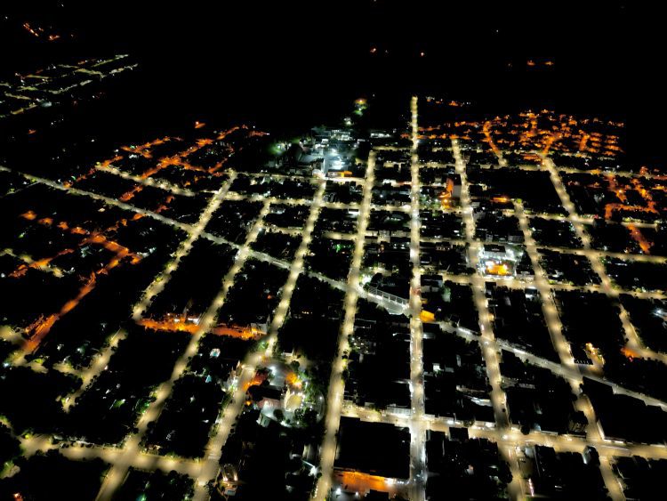 Procel Reluz: investimento de R$ 1,1 milhão reforça segurança e gera economia com nova iluminação em LED.