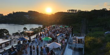 Summer Eletrohits reúne 740 pessoas em edição inédita sunset no Rooftop do Boulevard Encantado