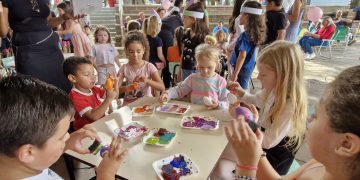 Caminhos da Páscoa na Praça promete tarde de alegria e diversão para as famílias