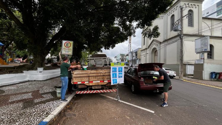 MEIO AMBIENTE – O próximo sábado tem dia de descarte na Praça Menna Barreto