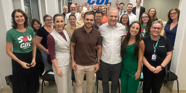 Happy Hour do Empresário aborda estratégias de crédito e cobrança na CDL Lajeado
