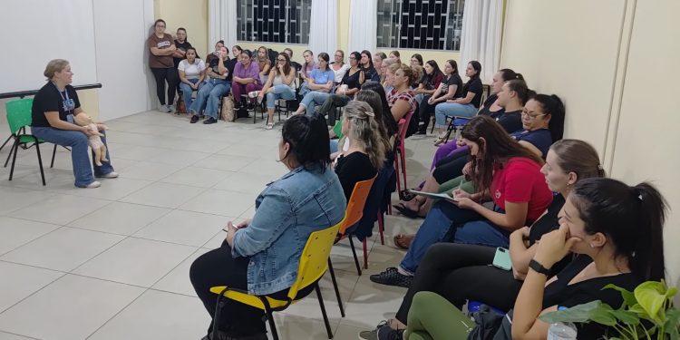Oficina prática capacita equipes das ECEIs para aplicação da Lei Lucas em Arroio do Meio