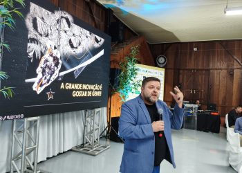 Reunião-Almoço da Cacis destaca poder transformador da mente em um mundo mais dinâmico e incerto