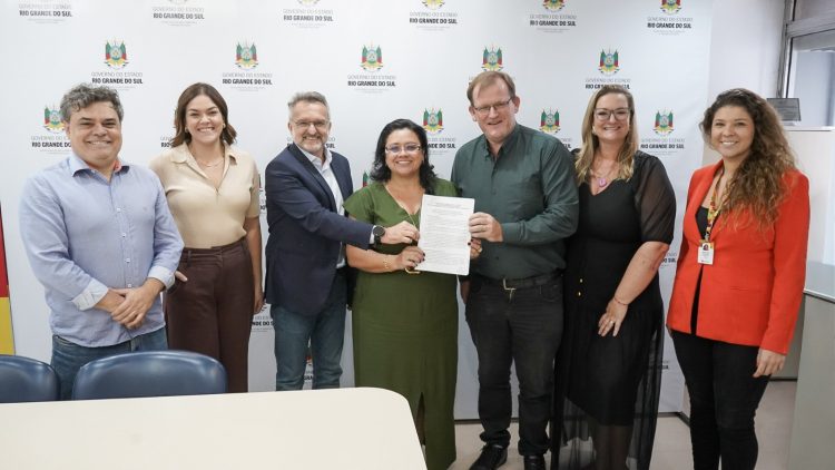 Município busca apoio do Estado para recuperação do talude do Taquari