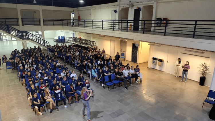 Encanta Lab desafia alunos a pensar soluções para o futuro de Encantado