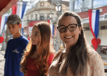 Mês das mães: expectativa cresce no comércio de Estrela na véspera da especial data