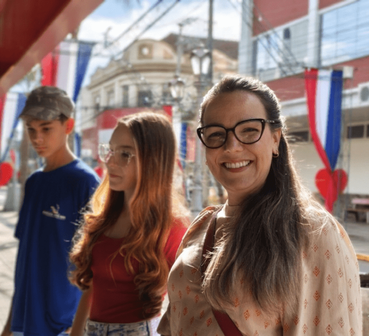 Mês das mães: expectativa cresce no comércio de Estrela na véspera da especial data
