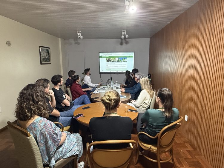 Revitalização do centro pauta reunião entre ACI-E e Administração Municipal