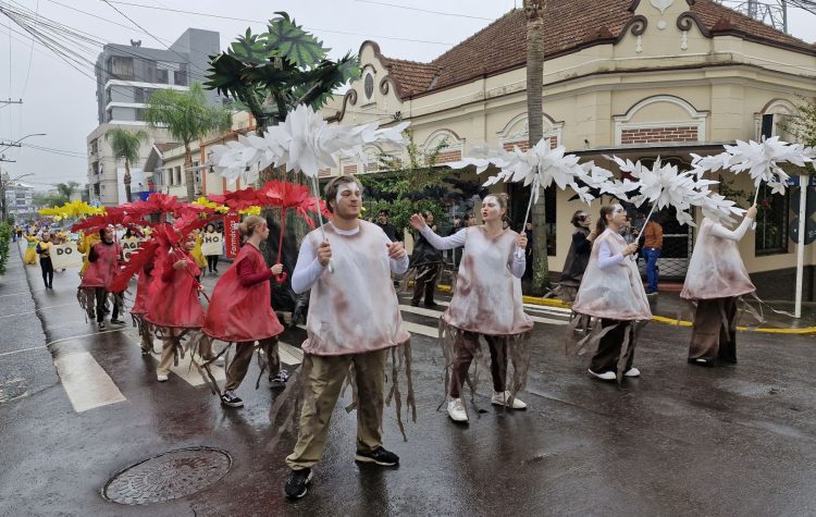 CULTURA E INTEGRAÇÃO – 7ª Gincana Arroio do Meio: desfile abre programação que segue no fim de semana com tarefas e shows