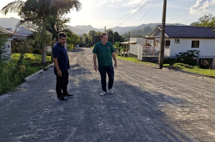 INFRAESTRUTURA – Pavimentação associativa da rua Liberdade, no bairro Bela Vista, é concluída