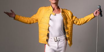 Espetáculo em Encantado transforma legado de Freddie Mercury em experiência teatral e musical