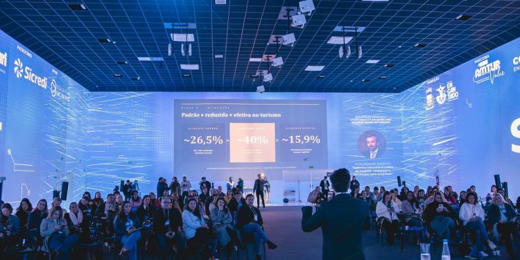 Turis Summit movimenta Encantado e debate estratégias para o fortalecimento do turismo